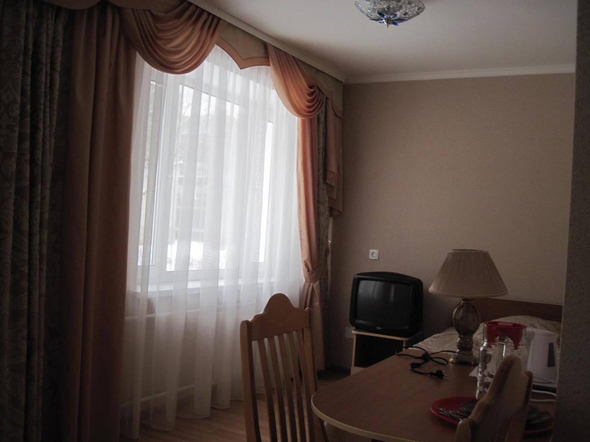 Hotel Mosty Masty Esterno foto